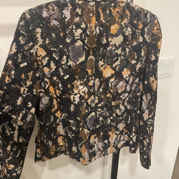 Ladies Blazer - Picture 2 of 2